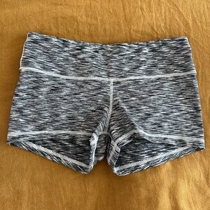 FLEO shorts